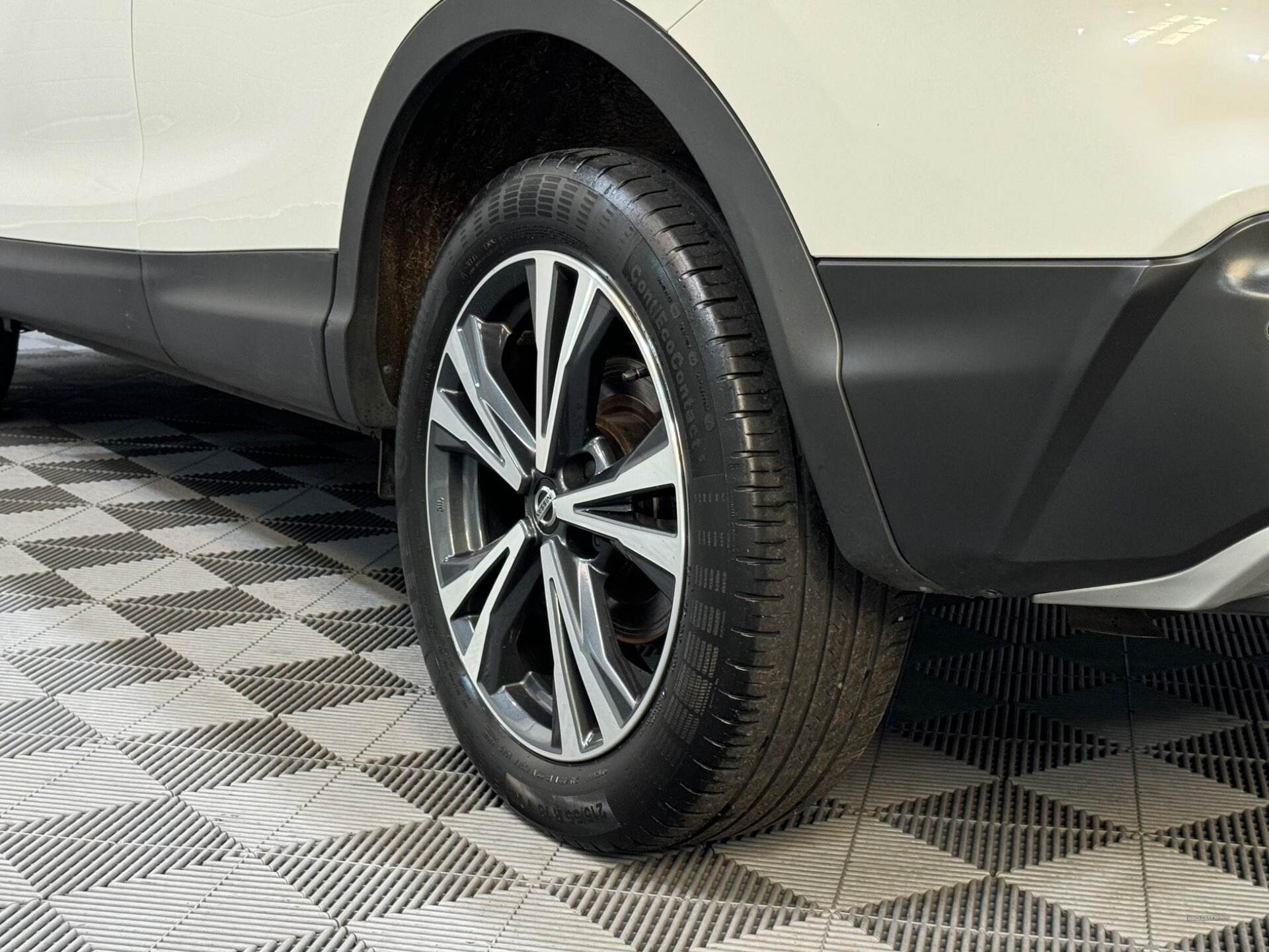 Apr 2021 Nissan Qashqai 1.3 DiG-T 160 [157] N-Connecta 5dr DCT Glass Roof
