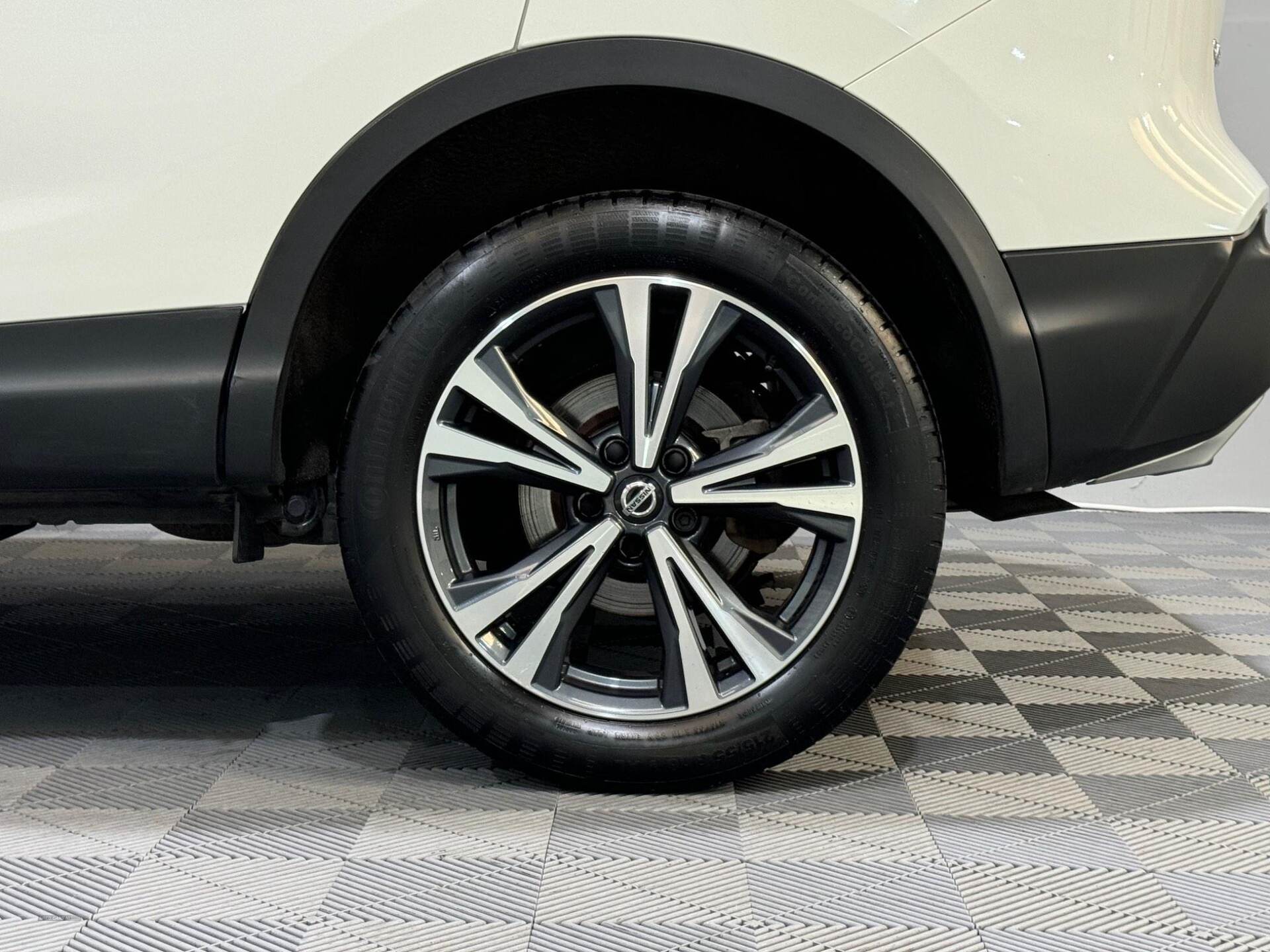 Apr 2021 Nissan Qashqai 1.3 DiG-T 160 [157] N-Connecta 5dr DCT Glass Roof