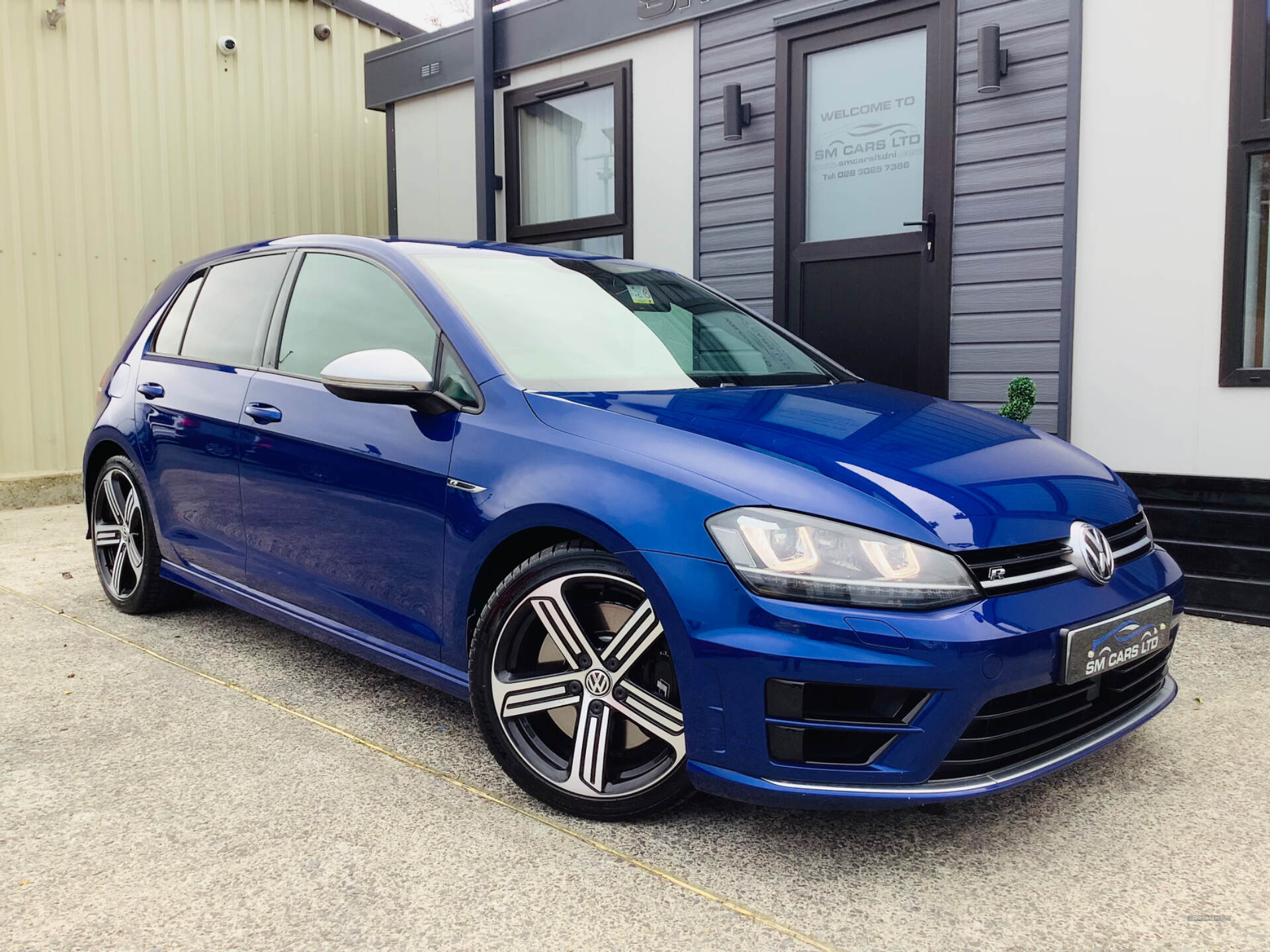 Volkswagen Golf HATCHBACK in Down