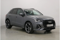 Audi Q3 TDI S line in Down