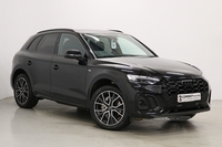 Audi Q5 TDI Black Edition in Down