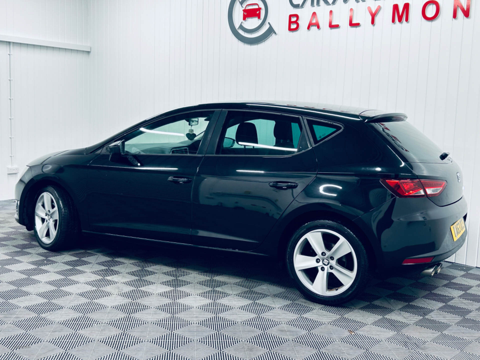 Seat Leon DIESEL HATCHBACK in Antrim