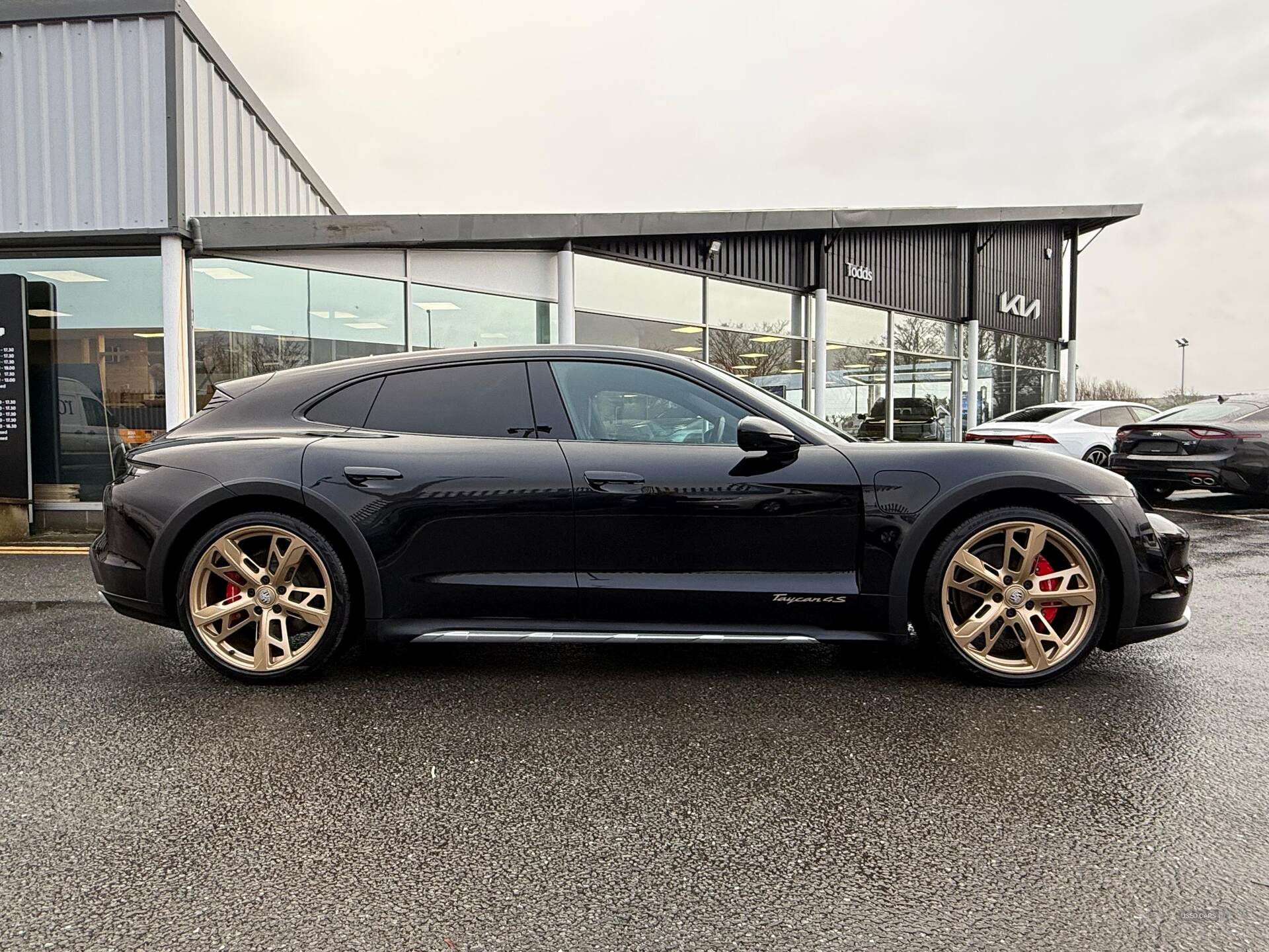 2022 Porsche Taycan Performance Plus 93.4kWh 4S Cross Turismo 5dr Electric Auto 4WD (571 ps)
