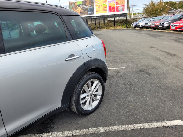 MINI Countryman DIESEL HATCHBACK in Down