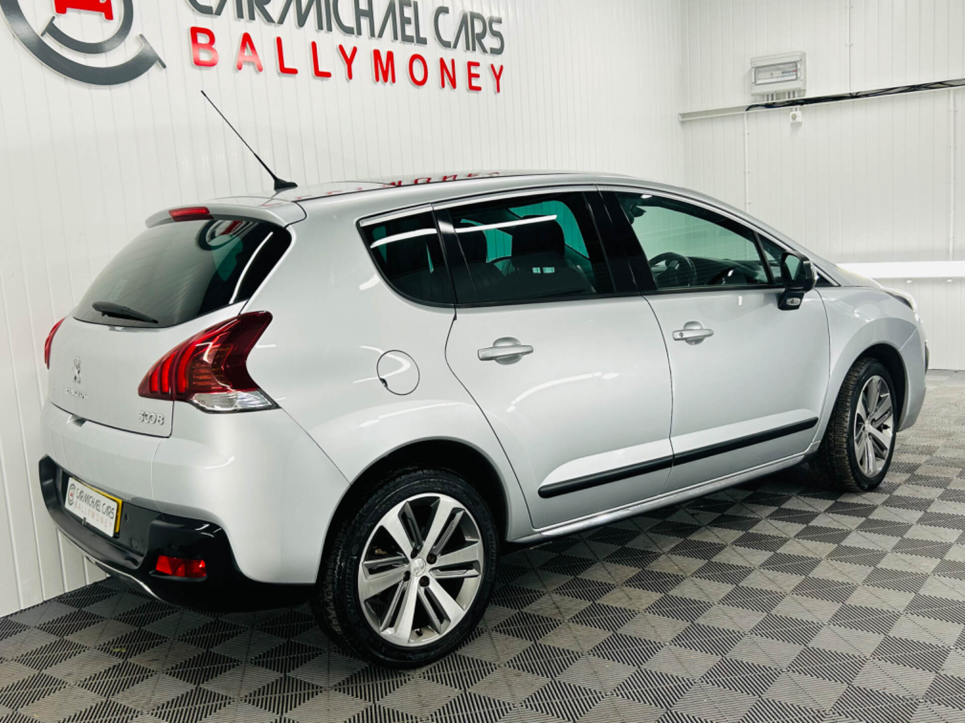 Peugeot 3008 DIESEL ESTATE in Antrim