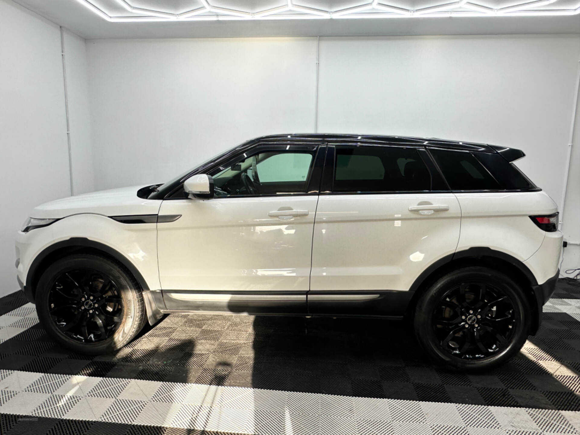 Apr 2012 Land Rover Range Rover Evoque 2.2 TD4 Pure 5dr