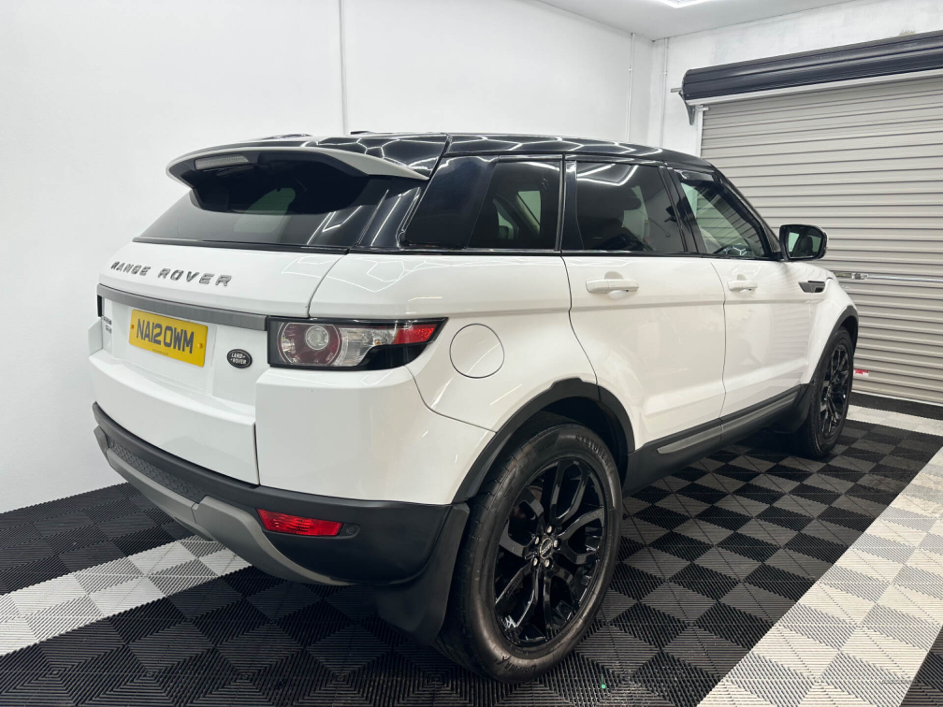 Apr 2012 Land Rover Range Rover Evoque 2.2 TD4 Pure 5dr