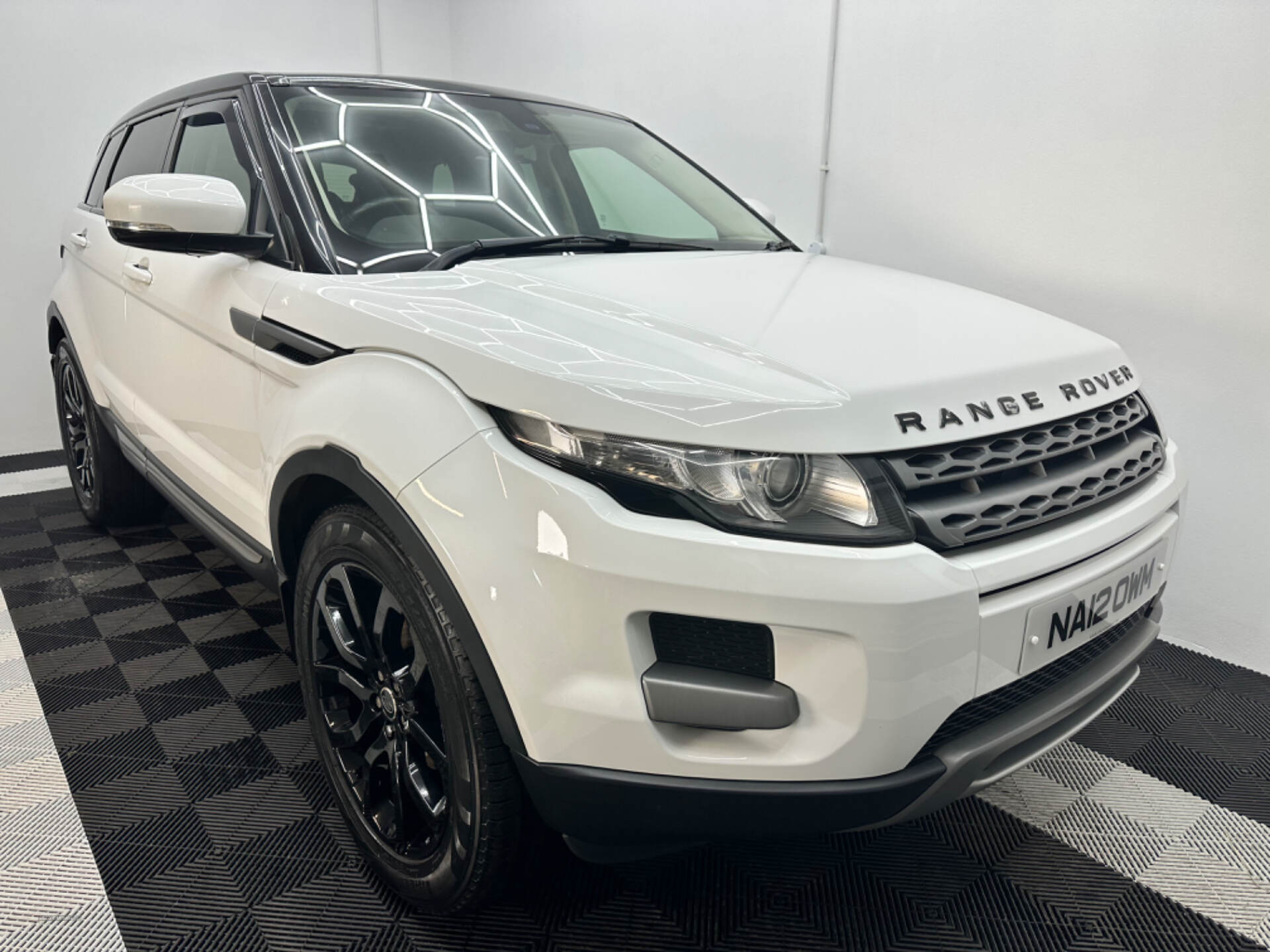 Apr 2012 Land Rover Range Rover Evoque 2.2 TD4 Pure 5dr