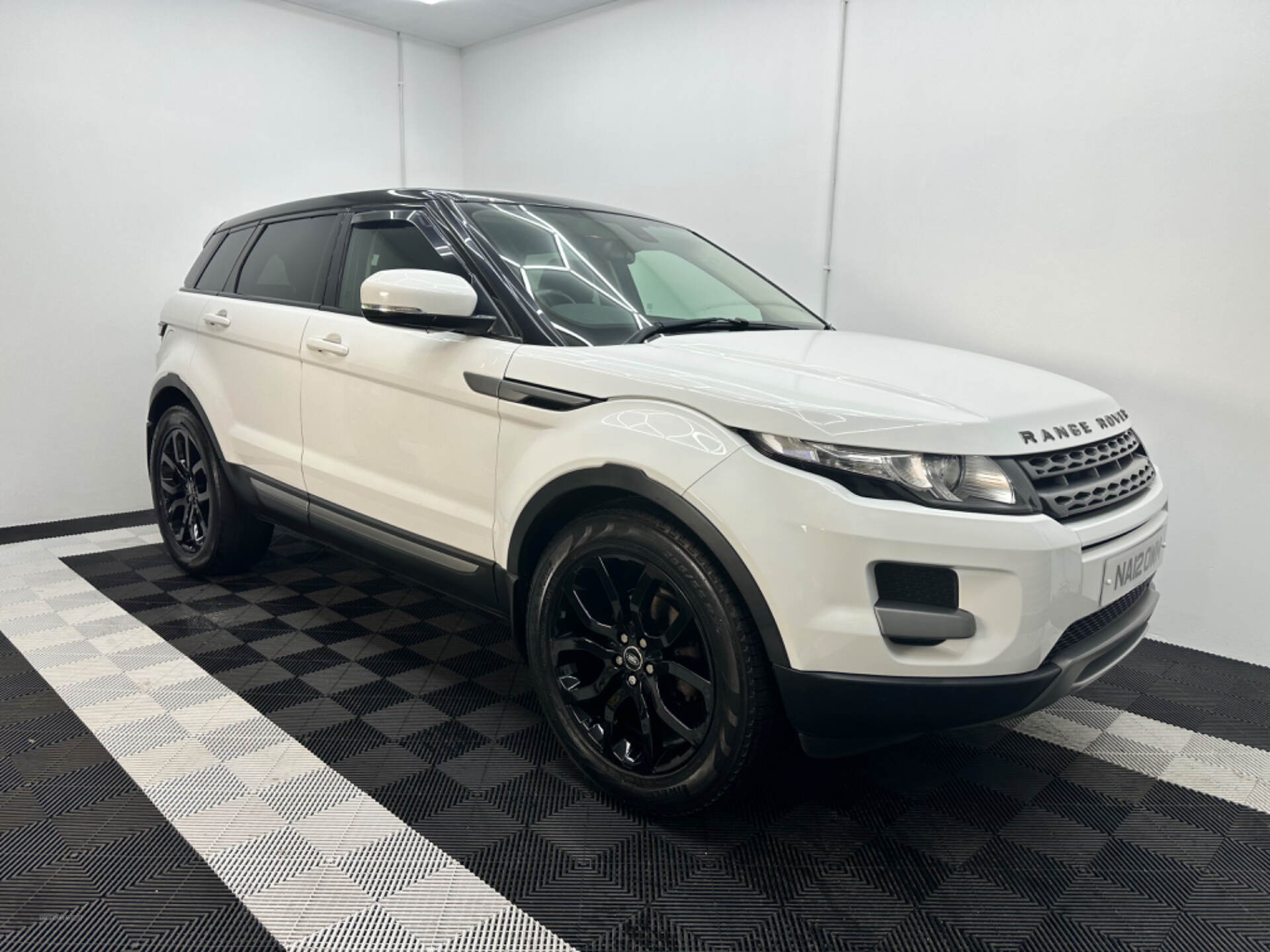 Apr 2012 Land Rover Range Rover Evoque 2.2 TD4 Pure 5dr