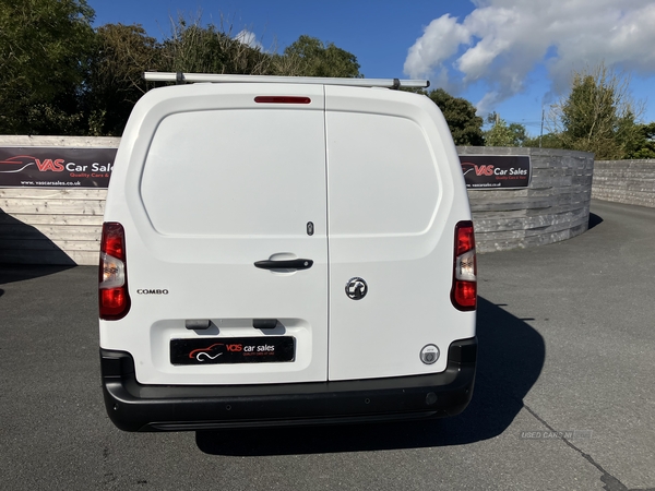 Vauxhall Combo CARGO L2 DIESEL in Down