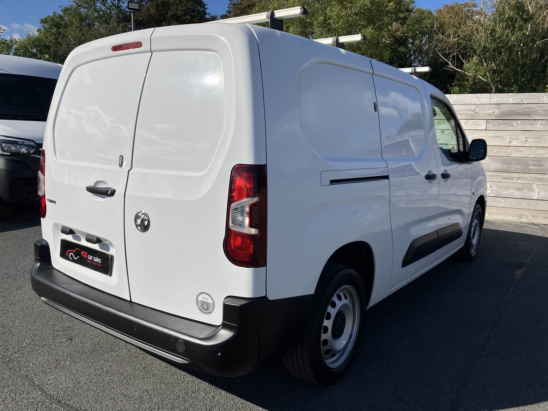 Vauxhall Combo CARGO L2 DIESEL in Down