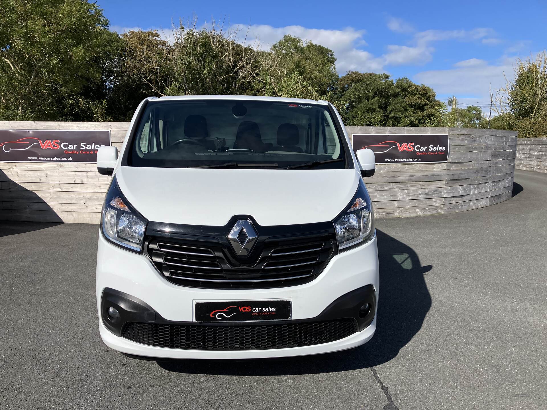 Renault Trafic LWB DIESEL in Down