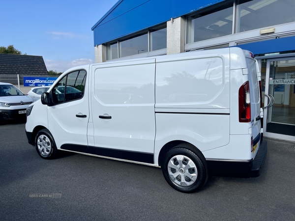 Renault Trafic SWB DIESEL in Tyrone