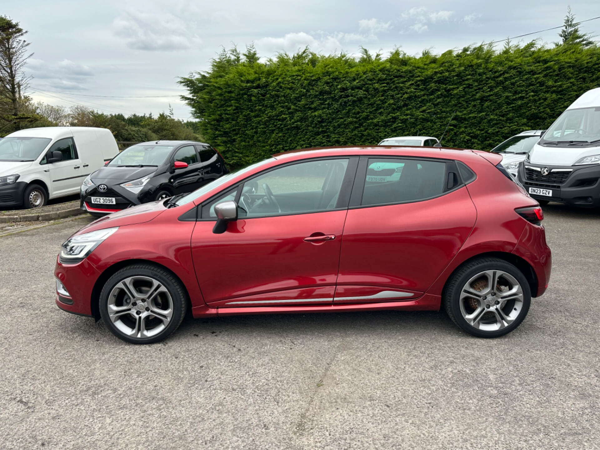 Renault Clio DIESEL HATCHBACK in Antrim