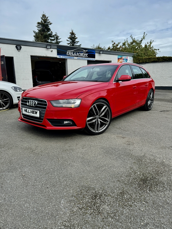 Audi A4 DIESEL AVANT in Down