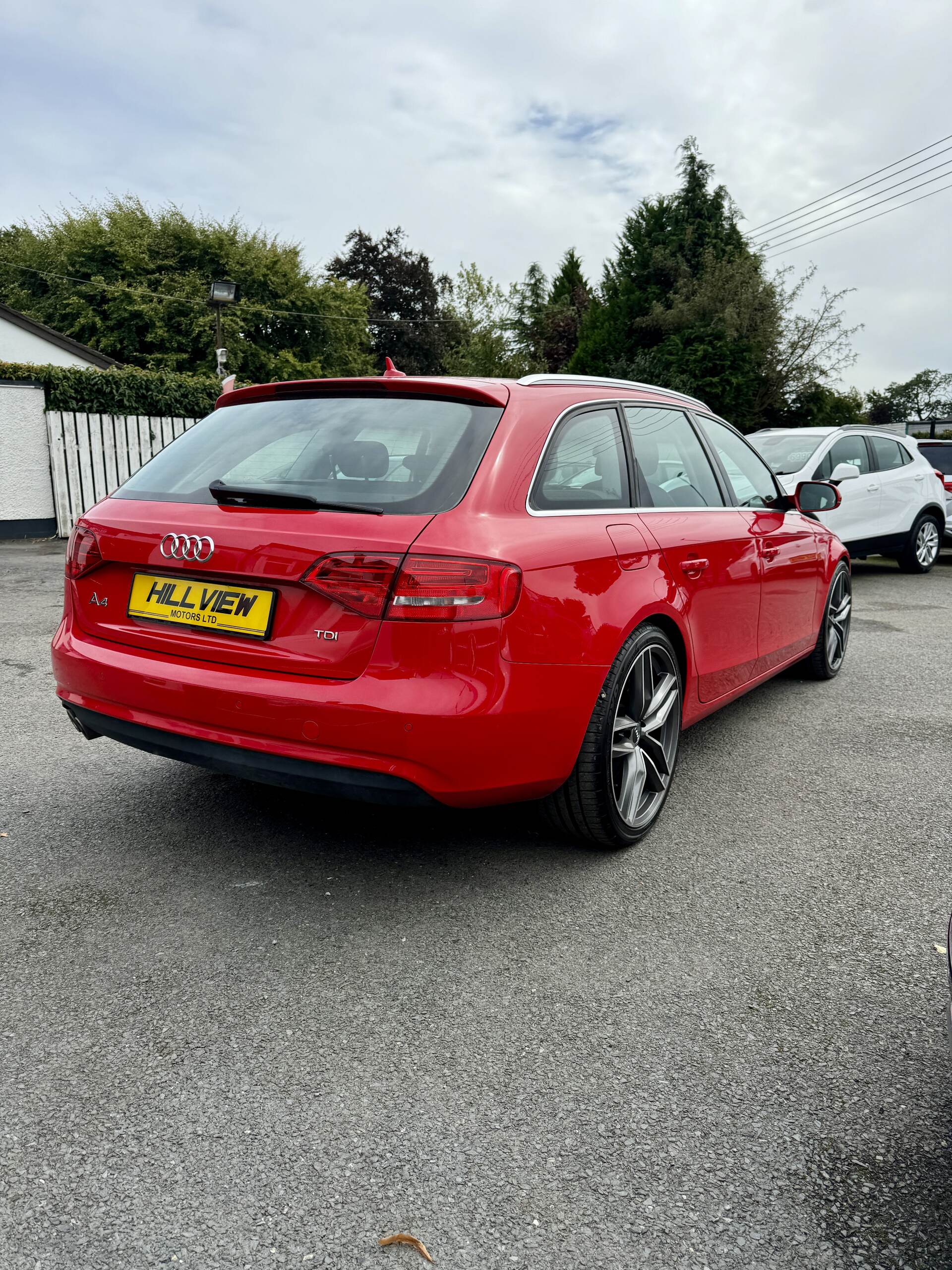 Audi A4 DIESEL AVANT in Down