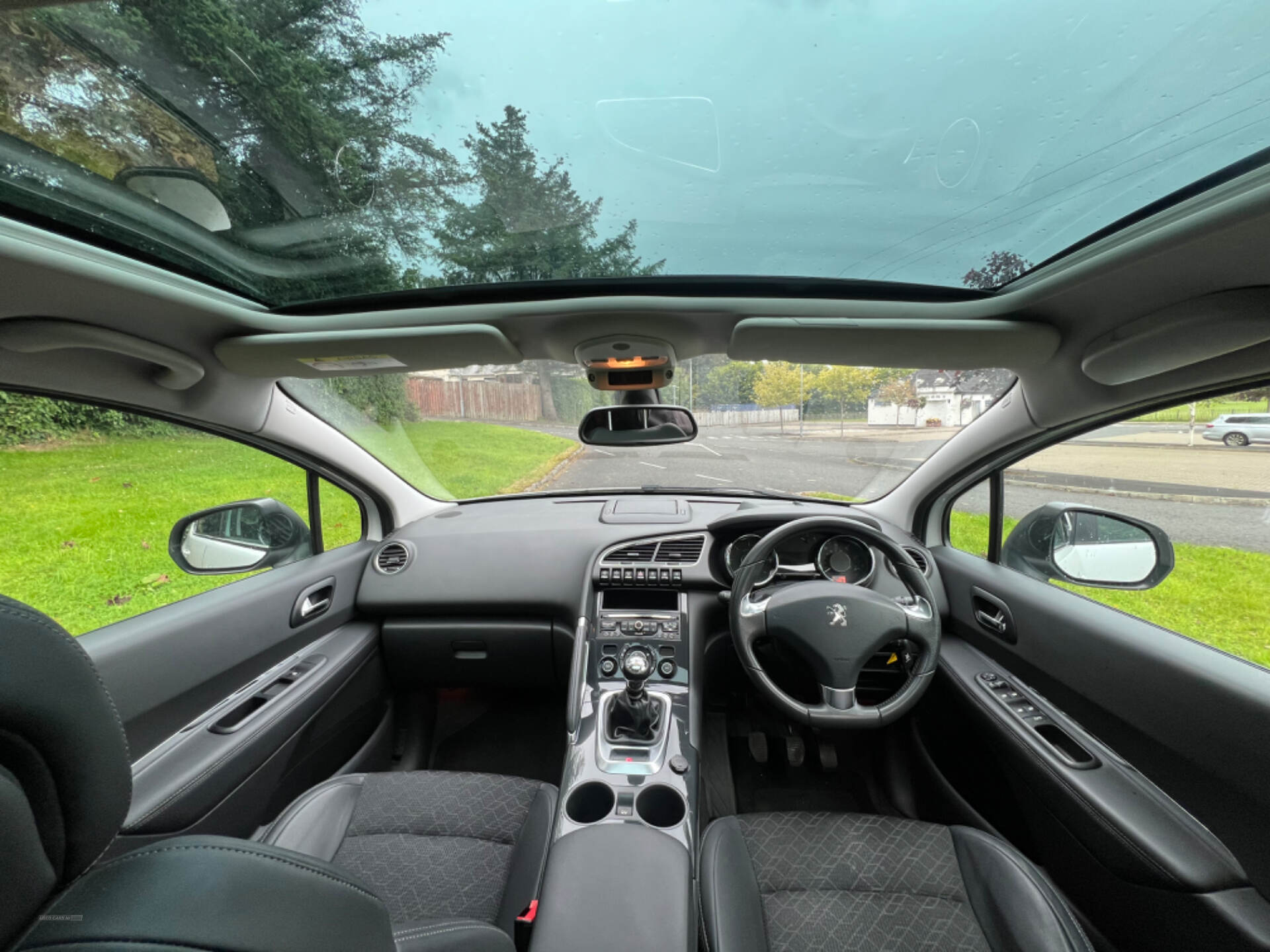 Peugeot 3008 DIESEL ESTATE in Antrim