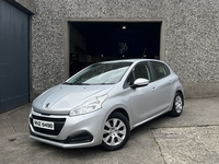 Peugeot 208 HATCHBACK in Down