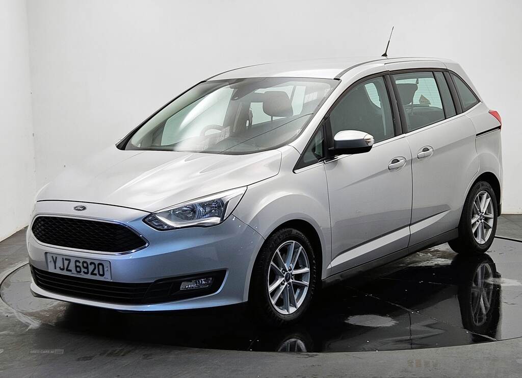 Ford Grand C-MAX Zetec in Antrim