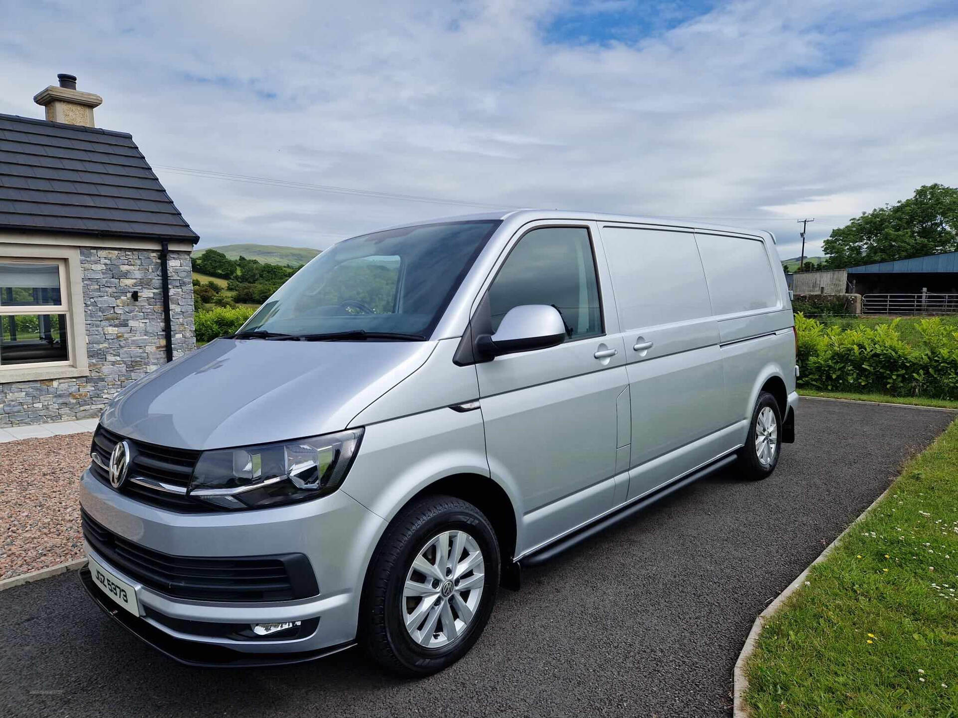 Volkswagen Transporter T30 LWB DIESEL in Down