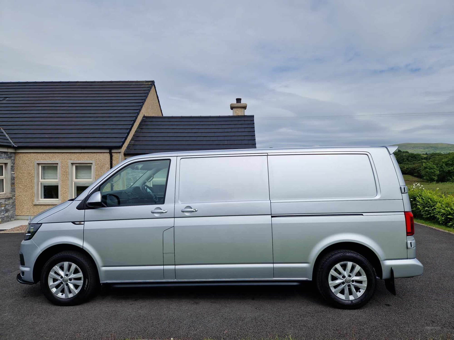 Volkswagen Transporter T30 LWB DIESEL in Down