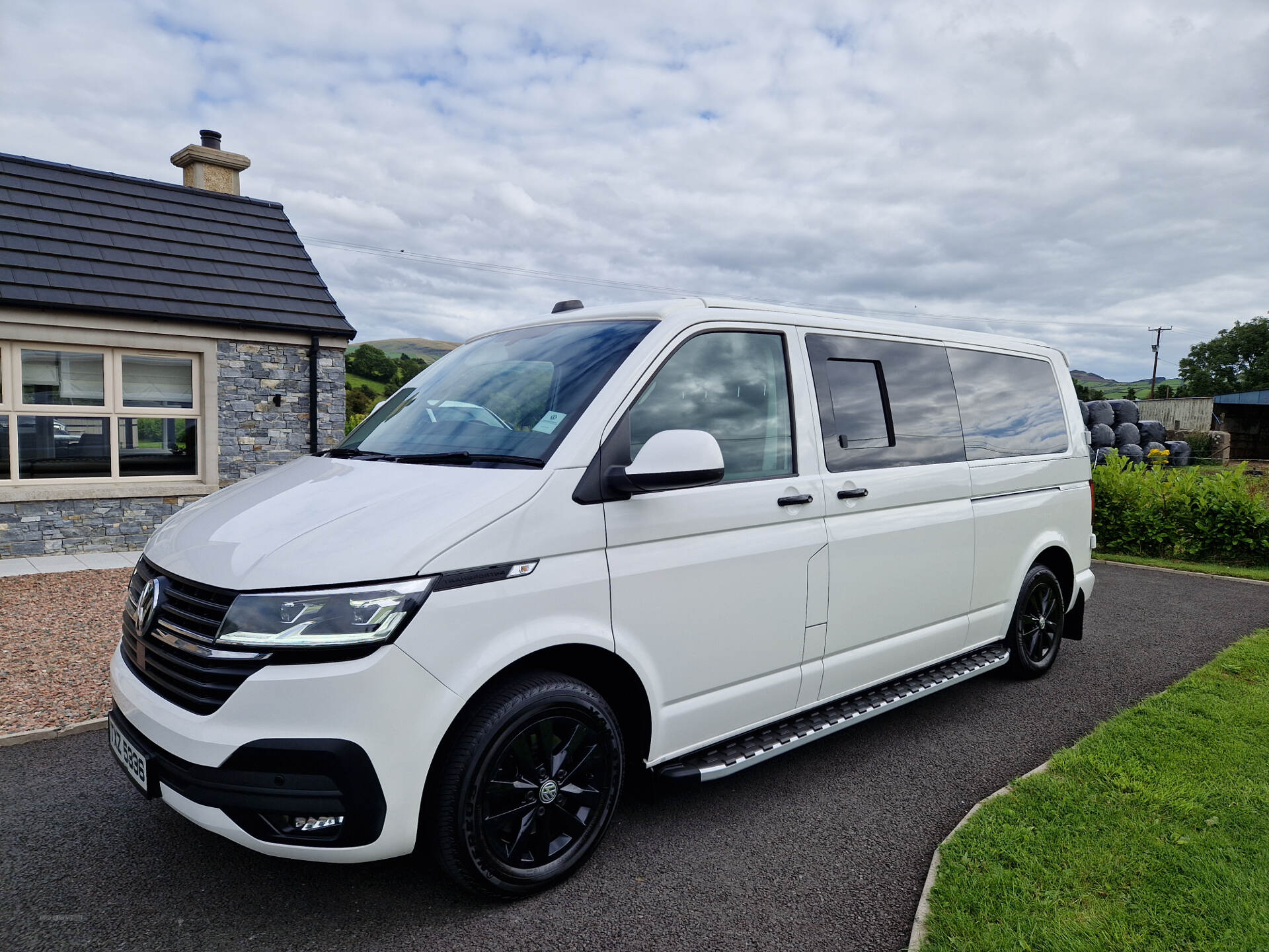 Volkswagen Transporter T30 LWB DIESEL in Down