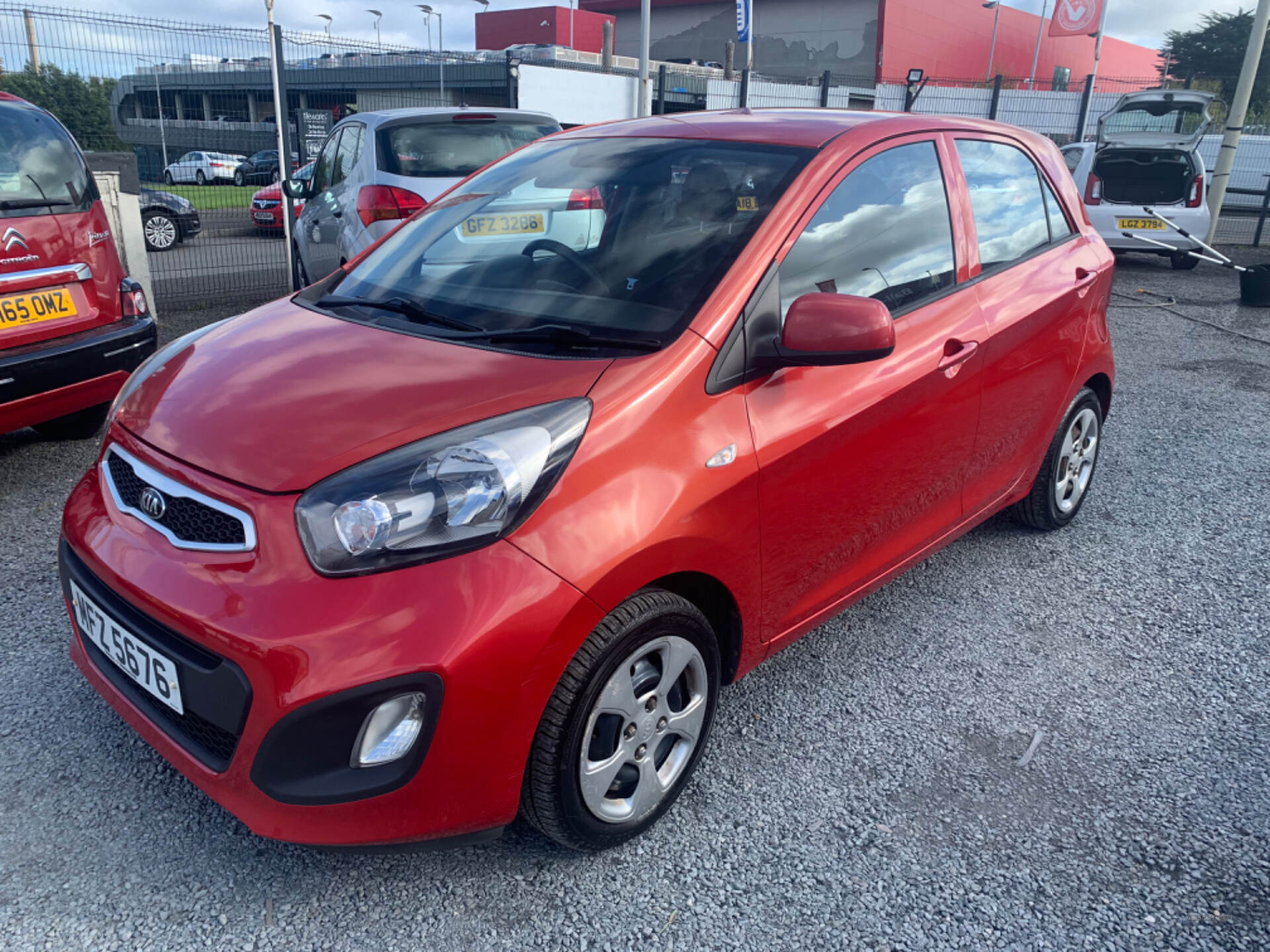 Kia Picanto HATCHBACK in Down