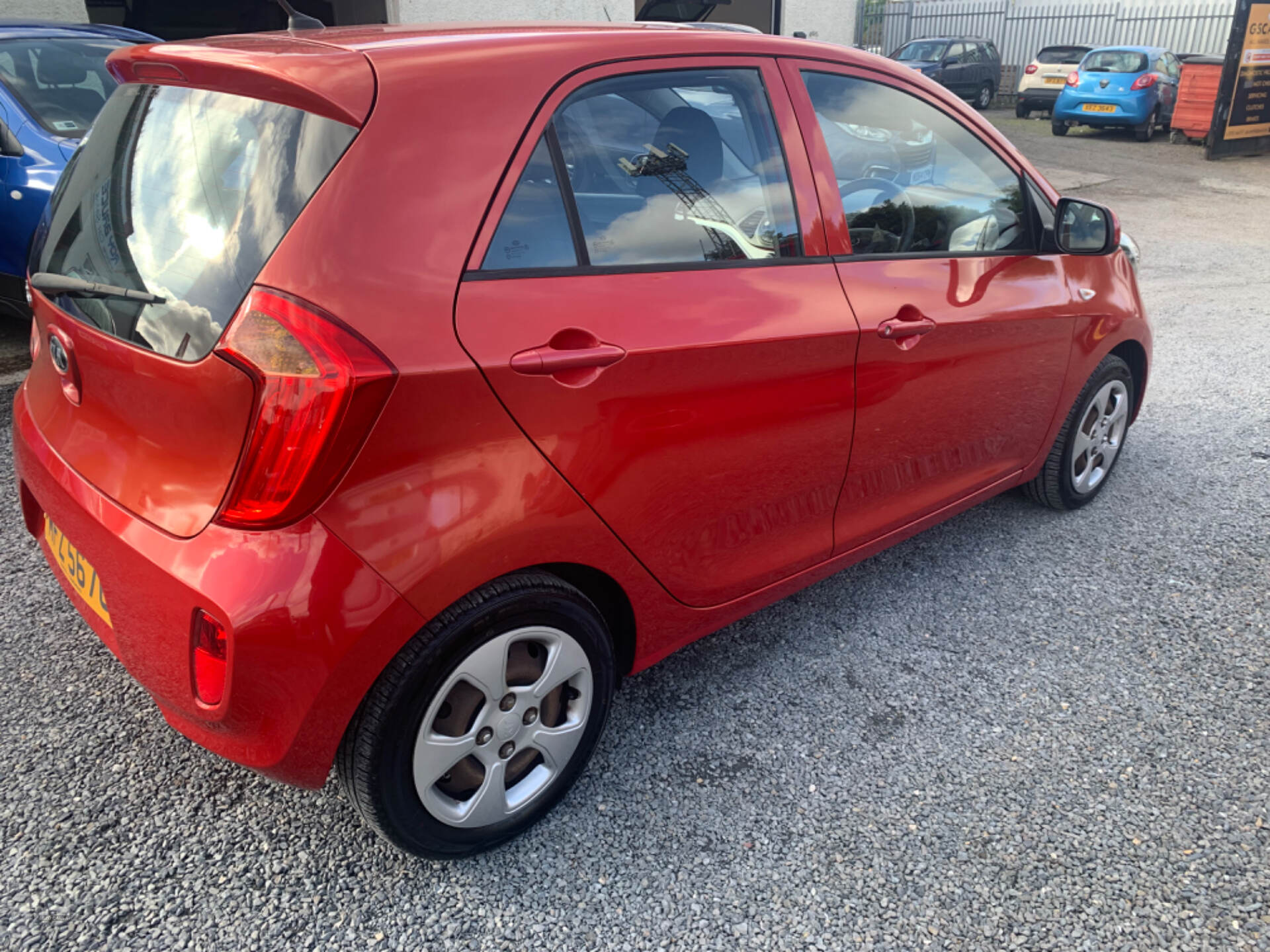 Kia Picanto HATCHBACK in Down