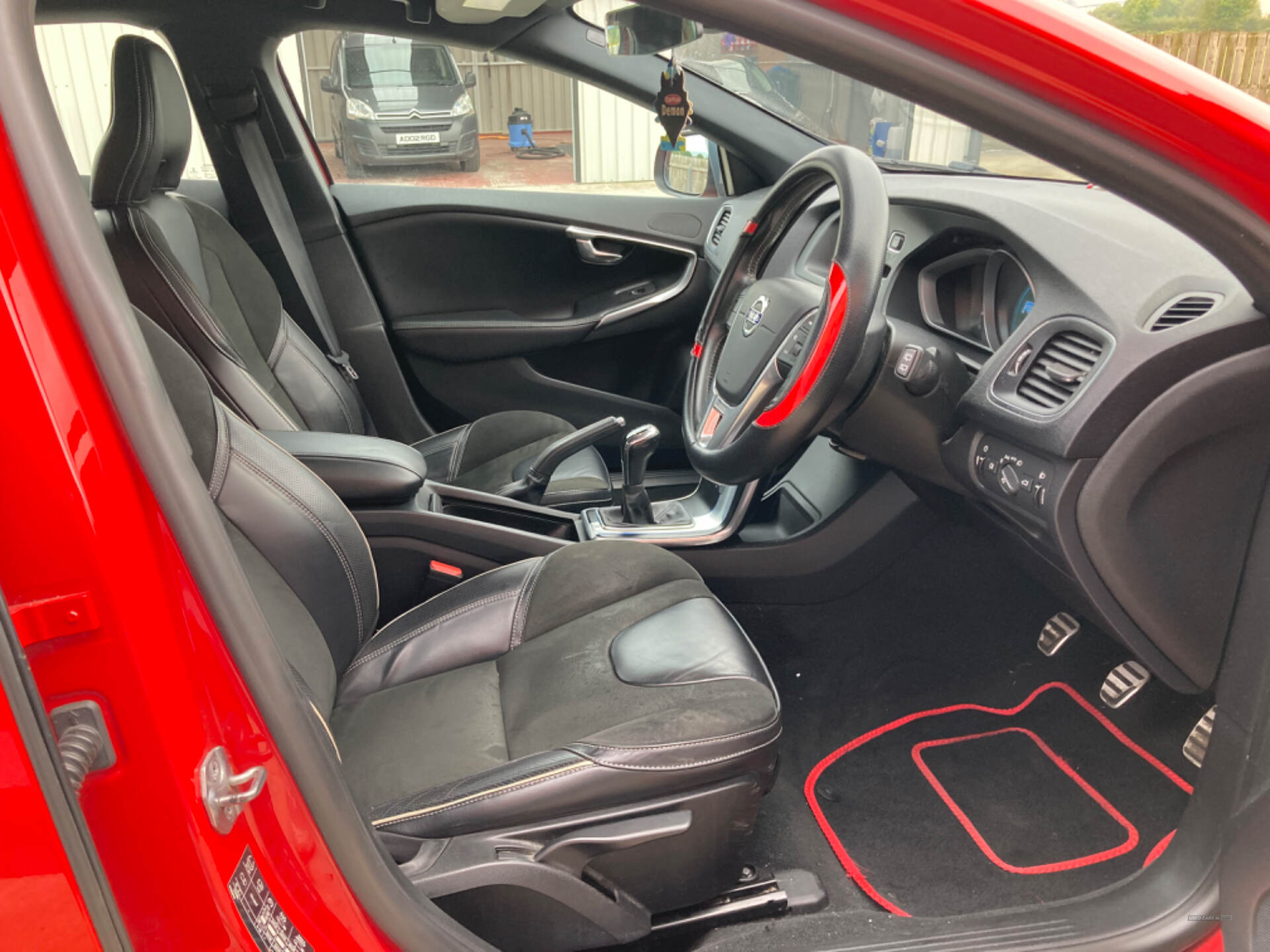 Volvo V40 DIESEL HATCHBACK in Derry / Londonderry