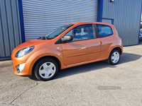 Renault Twingo 1.2 Extreme 3dr in Down