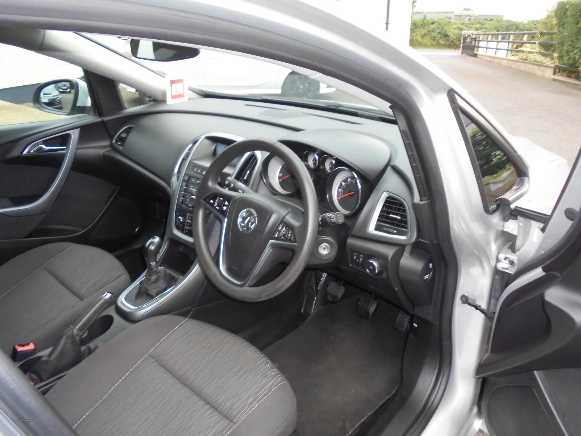 Vauxhall Astra DIESEL HATCHBACK in Tyrone