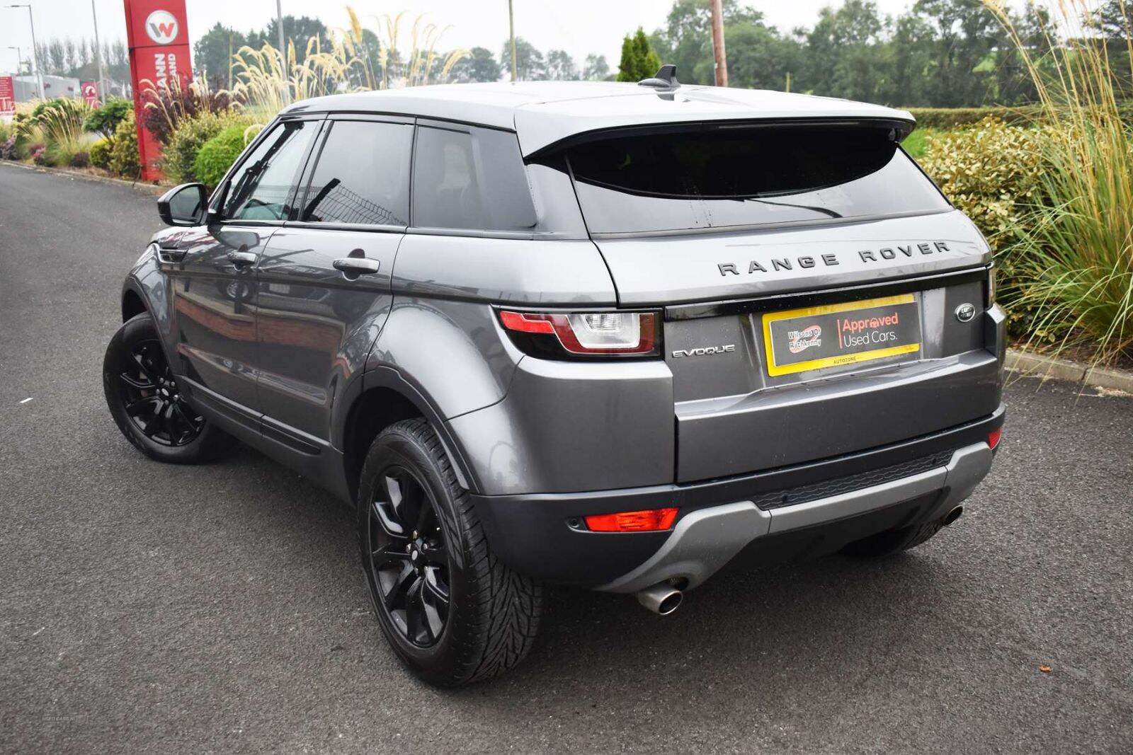 Mar 2016 Land Rover Range Rover Evoque 2.0 TD4 SE Tech 5dr