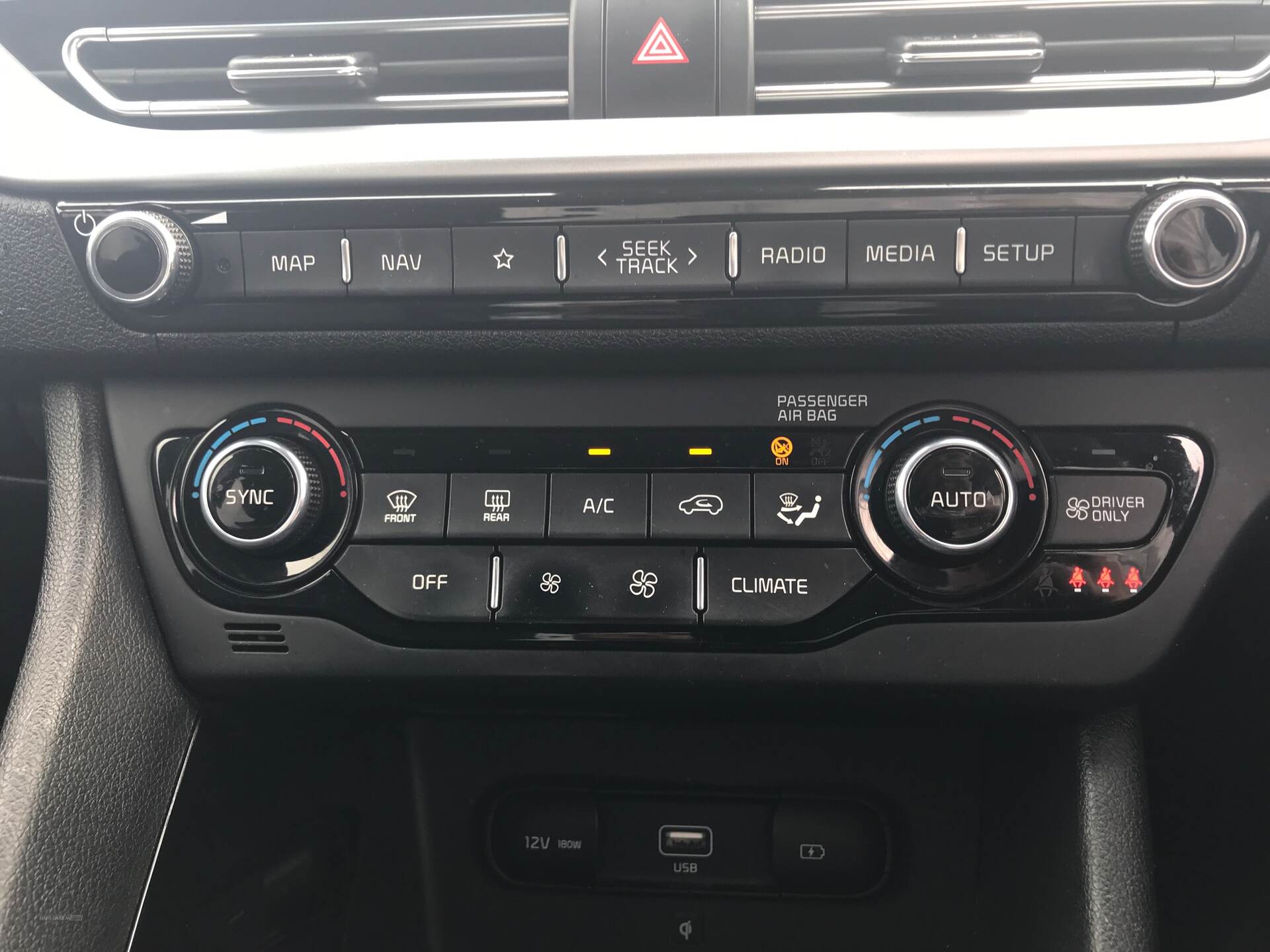 Apr 2021 Kia Niro 1.6 GDi PHEV 3 5dr DCT