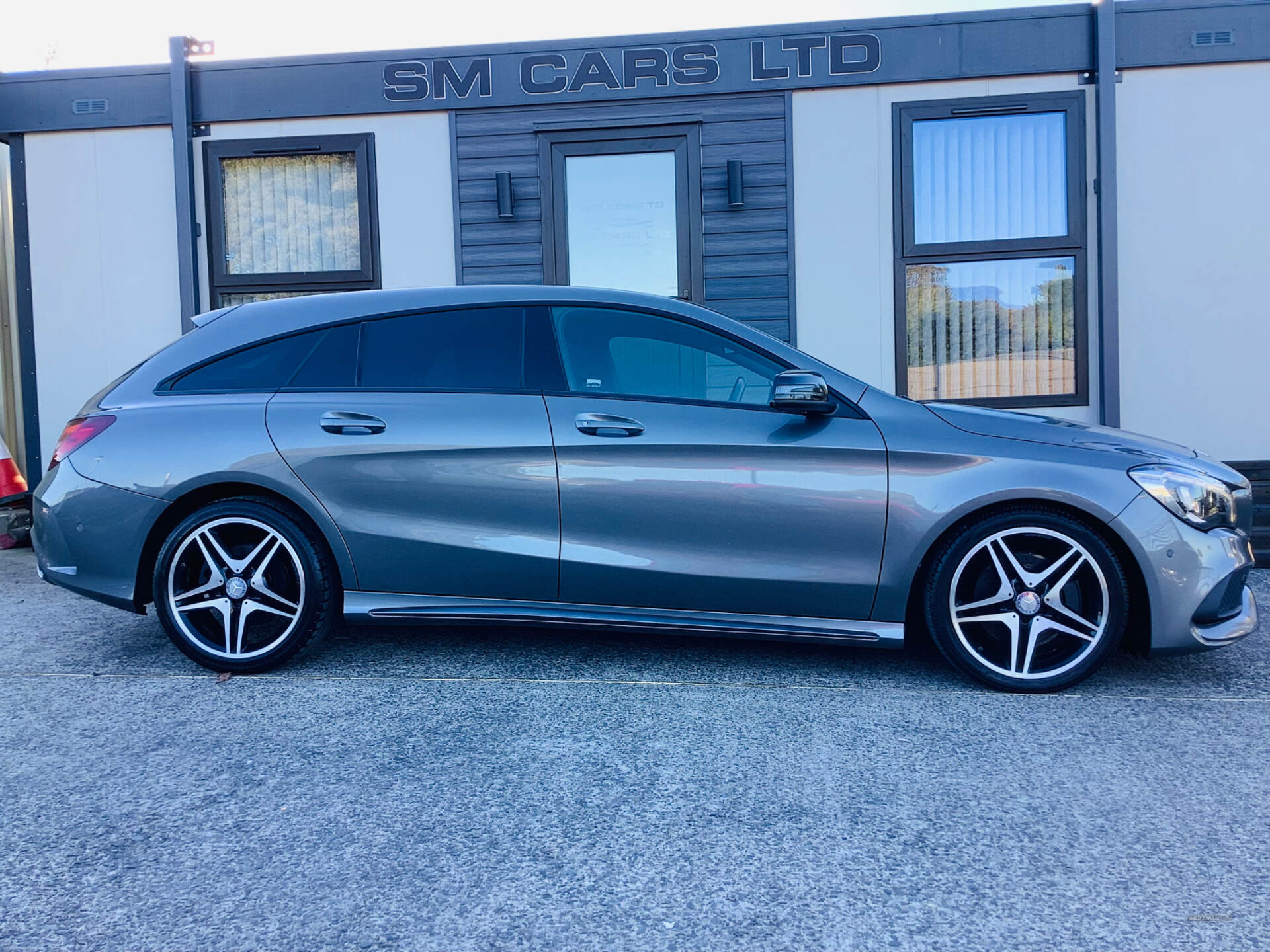 Mercedes CLA-Class DIESEL SHOOTING BRAKE in Down