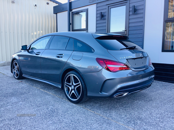 Mercedes CLA-Class DIESEL SHOOTING BRAKE in Down