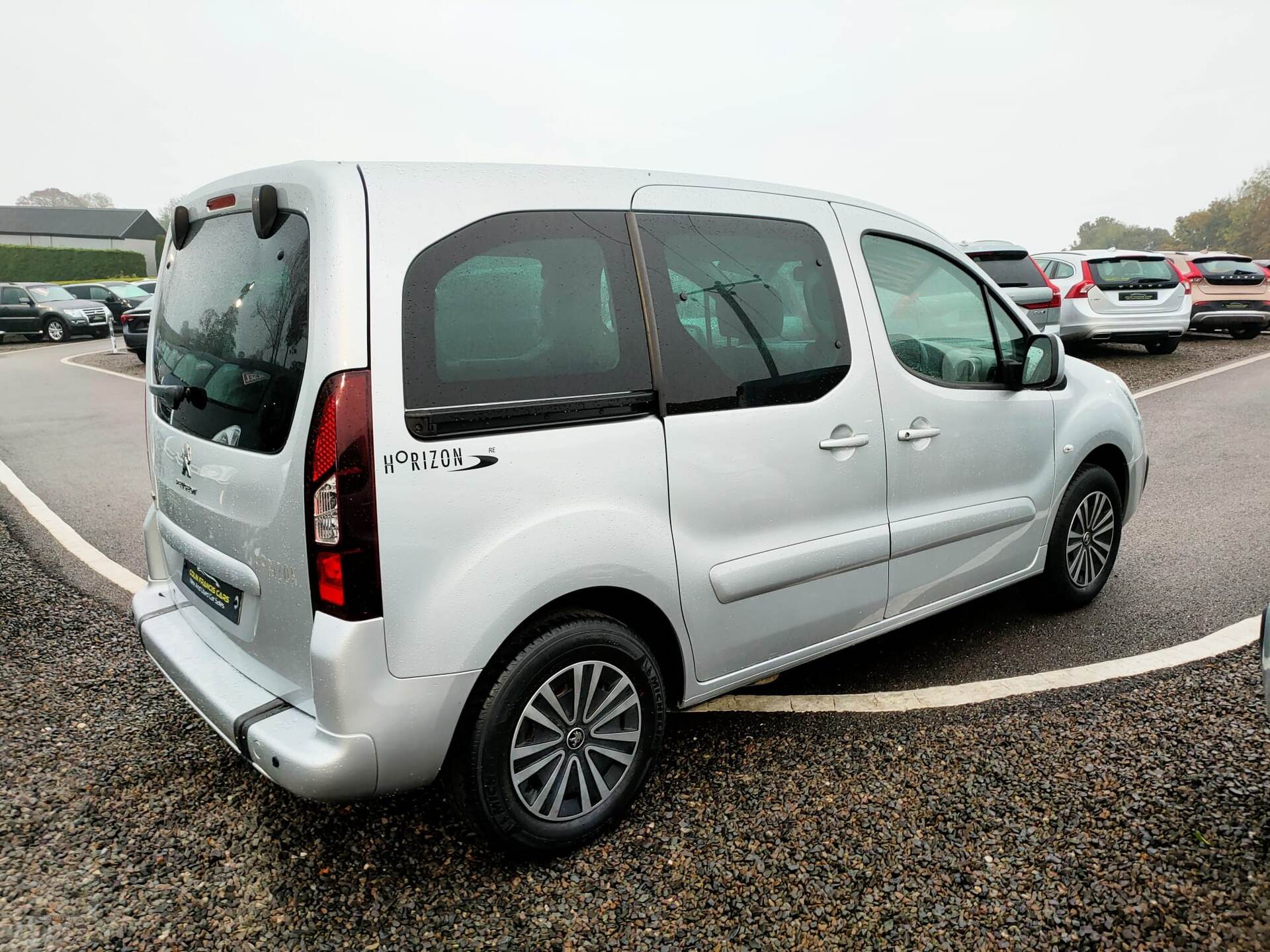Aug 2016 Peugeot Partner Tepee 1.6 BlueHDi 100 Allure 5dr