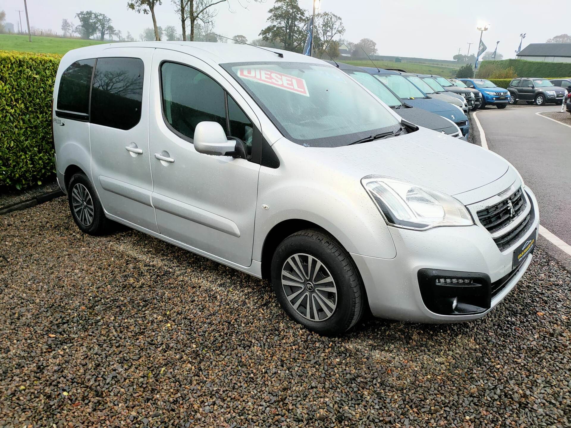 Aug 2016 Peugeot Partner Tepee 1.6 BlueHDi 100 Allure 5dr