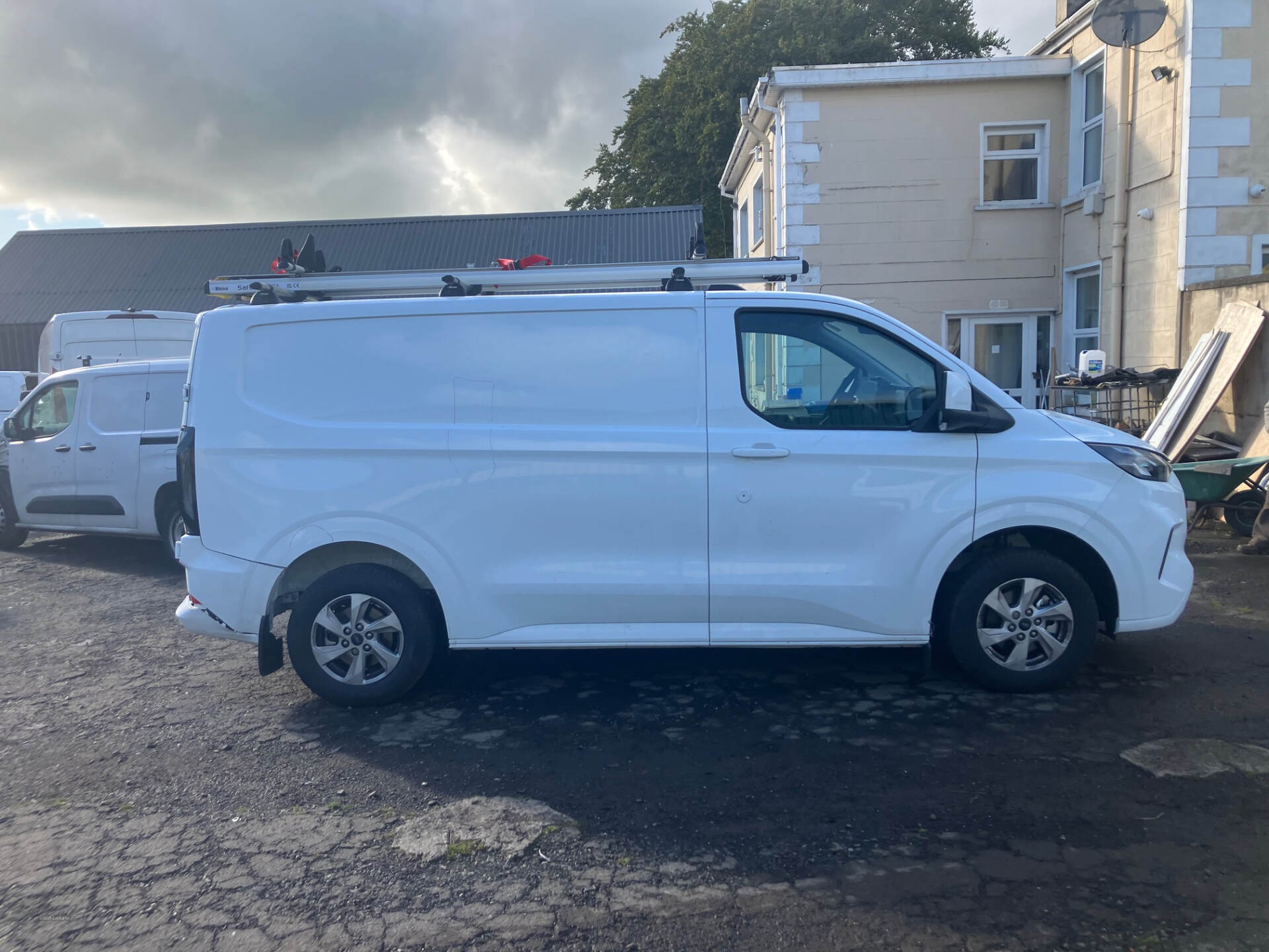 May 2024 Ford Transit Custom 2.0 EcoBlue 136ps H1 Van Limited