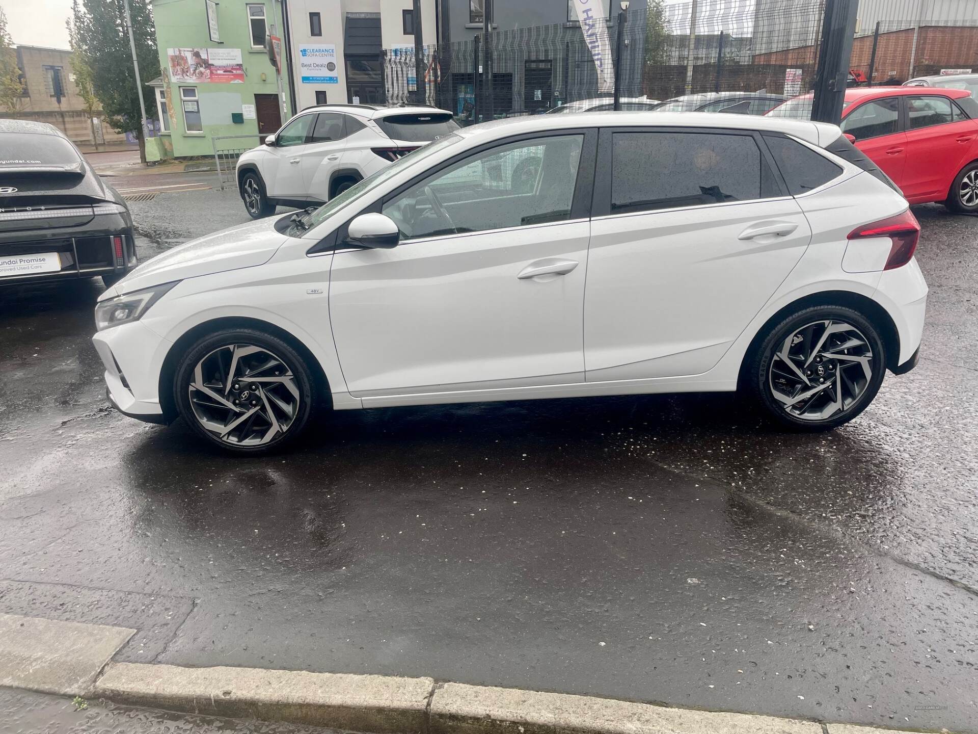 Hyundai i20 HATCHBACK in Down