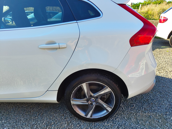 Volvo V40 DIESEL HATCHBACK in Antrim