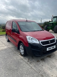 Peugeot Partner 850 1.6 BlueHDi 100 Professional Van [non SS] in Derry / Londonderry