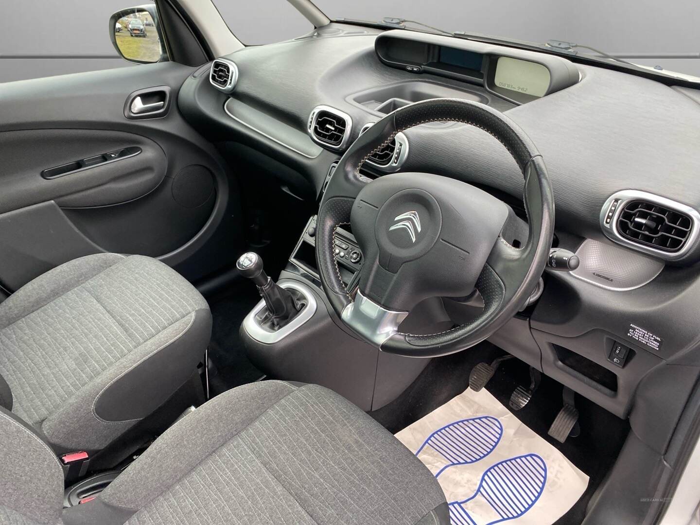 Citroen C3 Picasso DIESEL ESTATE in Derry / Londonderry