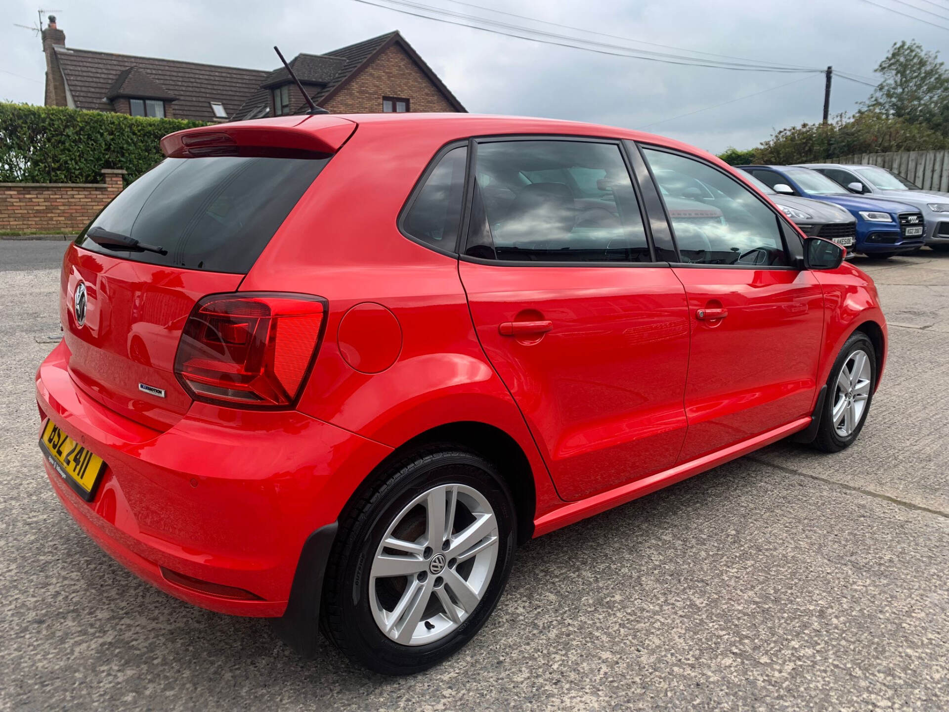 Volkswagen Polo HATCHBACK in Down