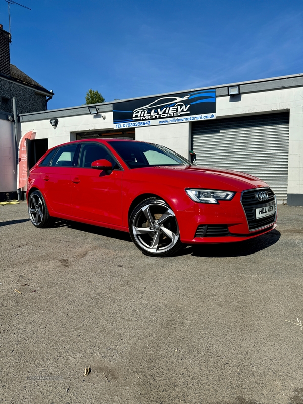 Audi A3 DIESEL SPORTBACK in Down