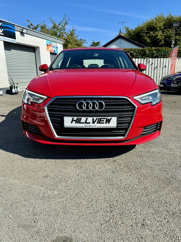 Audi A3 DIESEL SPORTBACK in Down