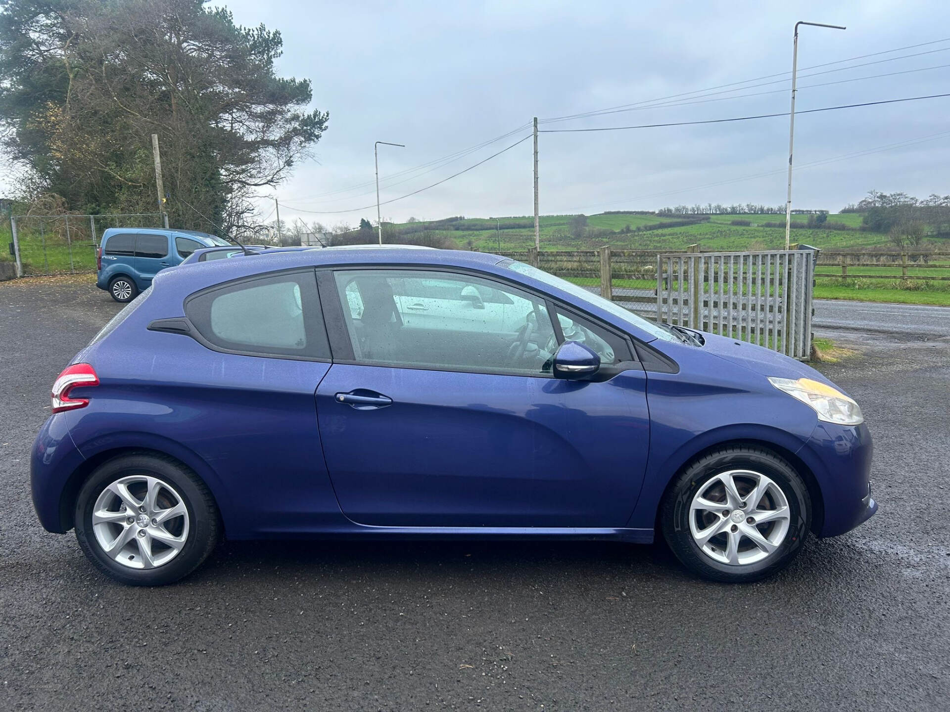 Peugeot 208 HATCHBACK in Antrim