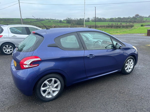 Peugeot 208 HATCHBACK in Antrim