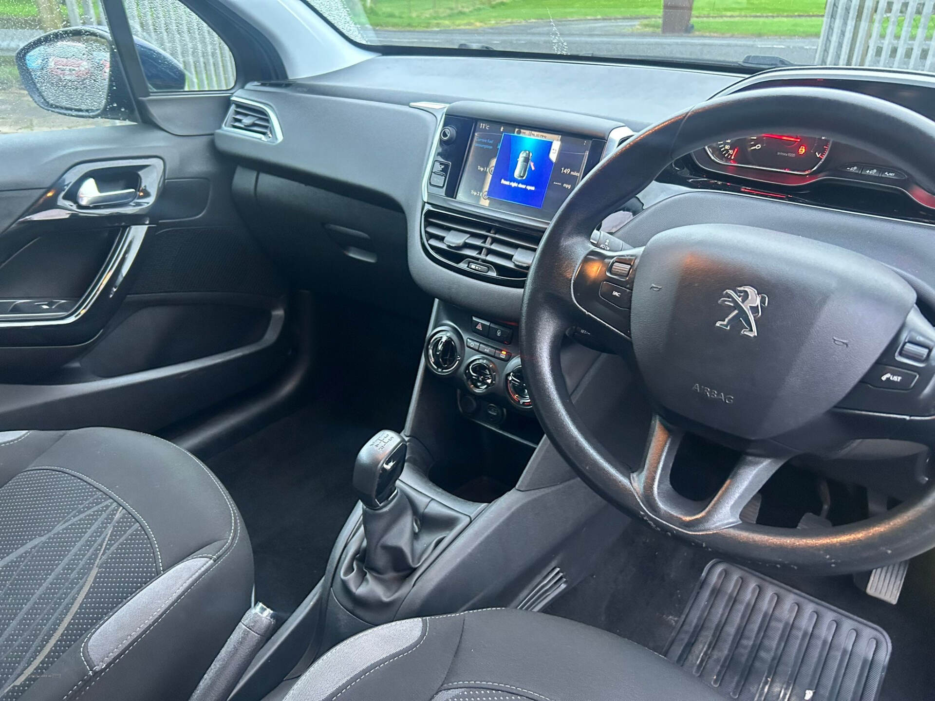 Peugeot 208 HATCHBACK in Antrim