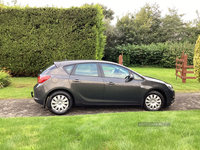 Vauxhall Astra 1.6i 16V Exclusiv 5dr in Antrim