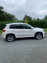 Volkswagen Tiguan 2.0 TDi BlueMotion Tech R-Line 5dr DSG in Down